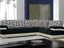 Чорно-білі дивани (35 фото): особливості кутових і прямих диванів. Як поєднувати дивани чорно-білого кольору в інтер’єрі? Дивани «книжки» і інші різновиди в чорно-білих тонах