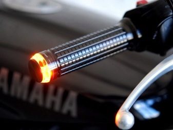 Поворотники на велосипед: бездротові велосипедні поворотники з кріпленням на кермо, моделі покажчиків повороту для електровелосипедів
