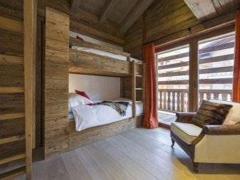 Спальня в стилі шале (35 фото): правила оформлення інтер’єру, вибір штор і інших елементів декору для маленької спальні