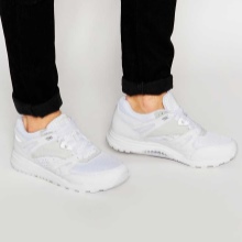 Жіночі білі кросівки Reebok (40 фото): шкіряні оригінальні моделі Classic